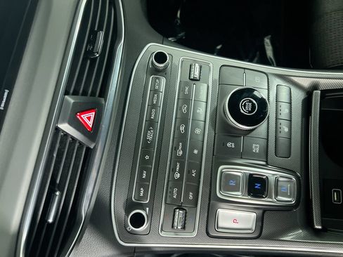 Used 2023 Hyundai Santa Fe SEL FWD image 17