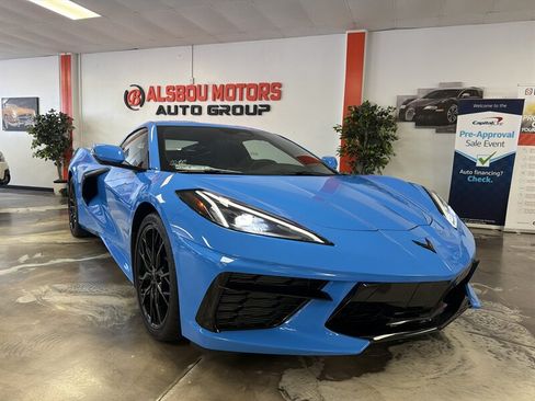 Used 2025 Chevrolet Corvette Stingray Coupe w/ 1LT RWD image 1