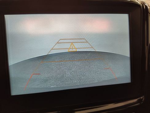 Used 2019 Chevrolet Traverse LT image 23