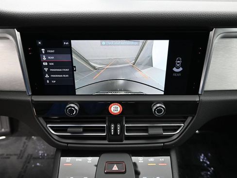Certified 2026 Porsche Macan AWD/4WD image 20