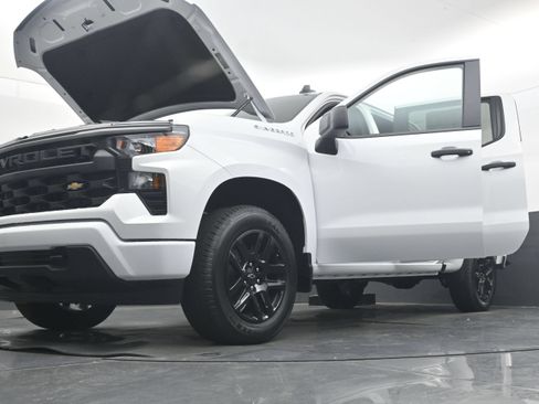 Used 2026 Chevrolet Silverado 1500 Custom AWD/4WD image 37