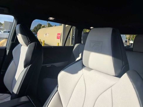 Certified 2025 Lexus TX 500h AWD w/ Technology Package image 24