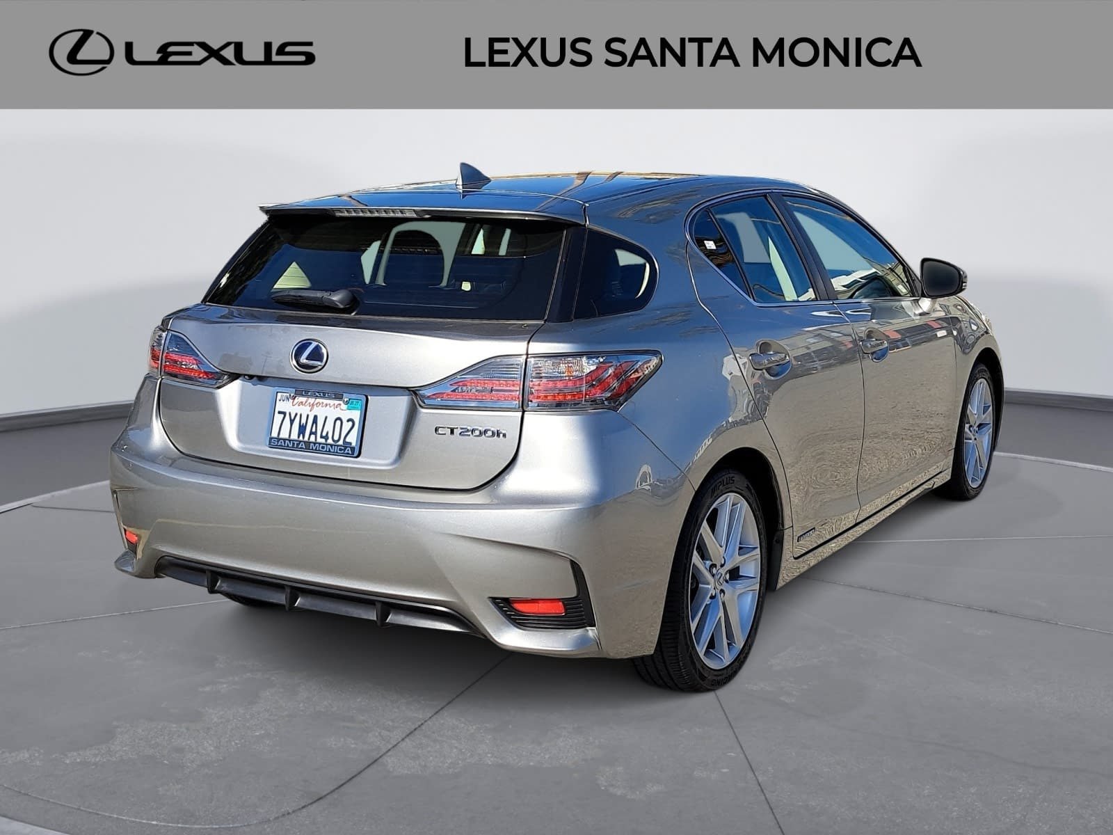 Used 2017 Lexus CT 200h w/ Navigation System Package FWD image 5