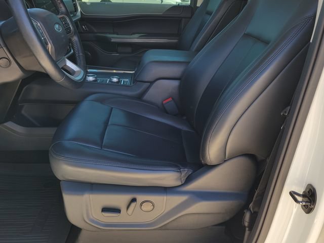 Used 2023 Ford Expedition XLT AWD/4WD image 6