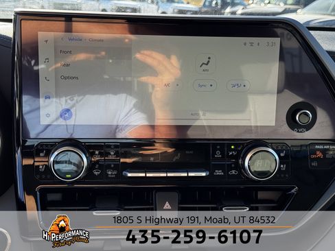 Used 2023 Toyota Highlander Limited image 23