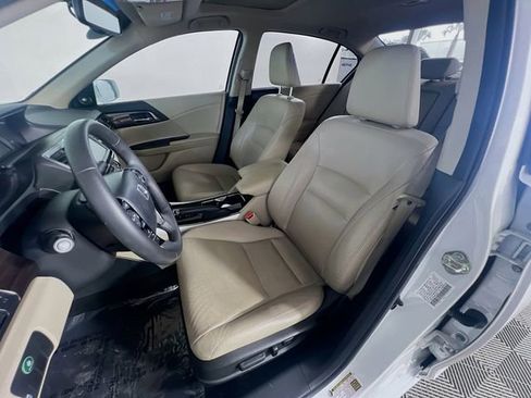 Used 2016 Honda Accord EX-L image 10