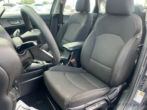 Used 2019 Kia Forte LXS image 16