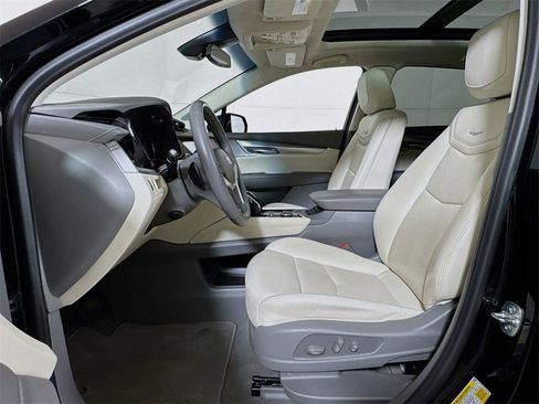 Certified 2025 Cadillac XT5 Premium Luxury image 20