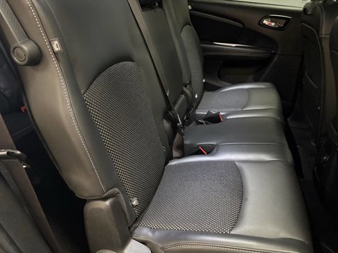 Used 2019 Dodge Journey Crossroad w/ Nav & Sun Group image 37