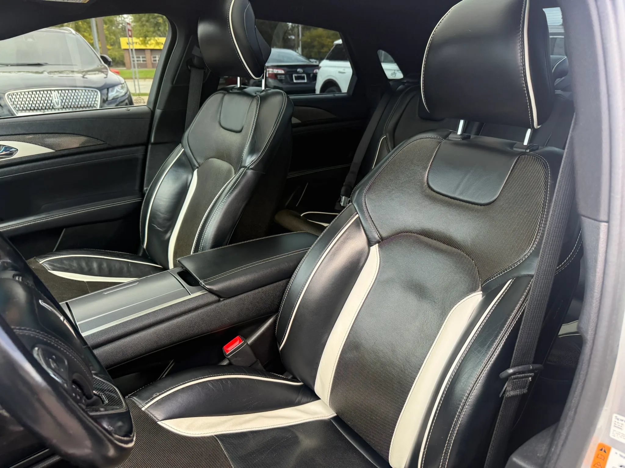 Used 2017 Lincoln MKZ Reserve w/ Luxury Package AWD/4WD image 15
