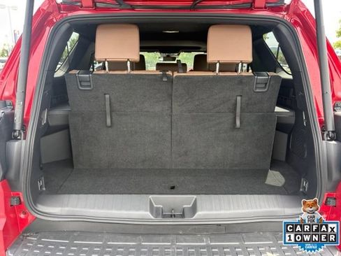 Used 2025 Toyota 4Runner Limited AWD/4WD image 29