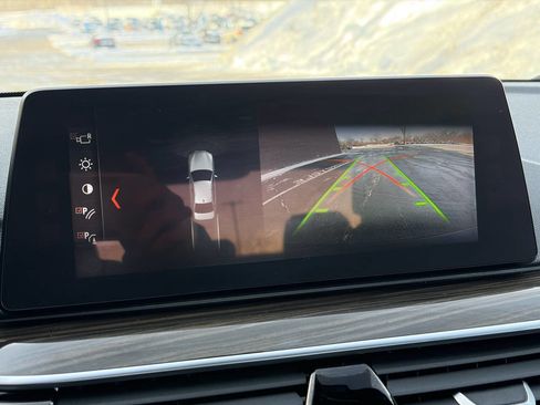 Used 2018 BMW 540i xDrive image 32