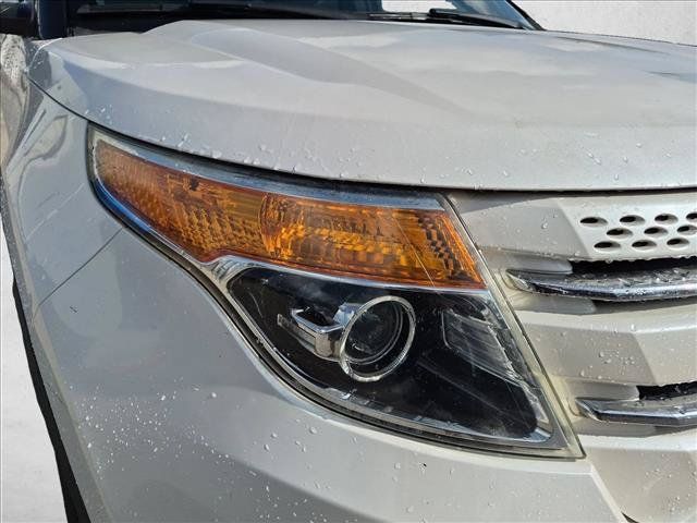 Used 2014 Ford Explorer Limited w/ Equipment Group 301A FWD image 11