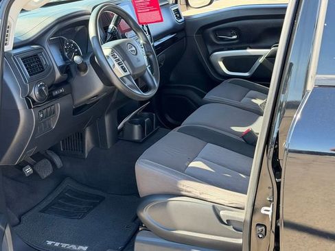 Certified 2023 Nissan Titan SV RWD image 11