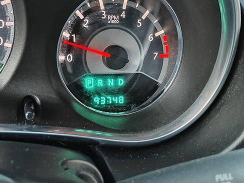 Used 2014 Chrysler 200 Touring image 18