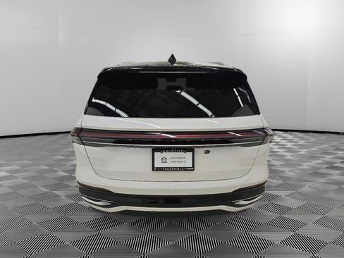 New 2026 Lincoln Nautilus Reserve image 5