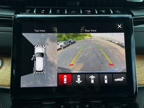 Used 2024 Jeep Grand Cherokee Summit AWD/4WD image 34