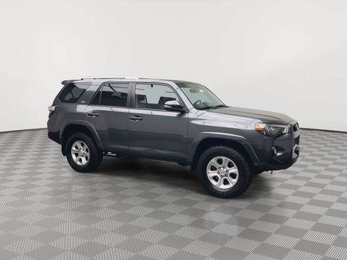 Used 2018 Toyota 4Runner SR5 Premium AWD/4WD image 39