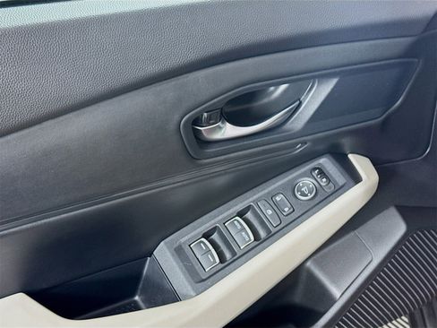 Used 2025 Honda Accord SE image 12