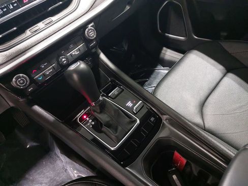 Used 2022 Jeep Compass Latitude image 25