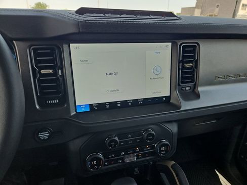 New 2025 Ford Bronco Badlands image 25