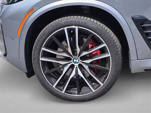 Used 2024 BMW X5 xDrive40i w/ M Sport Package AWD/4WD image 8