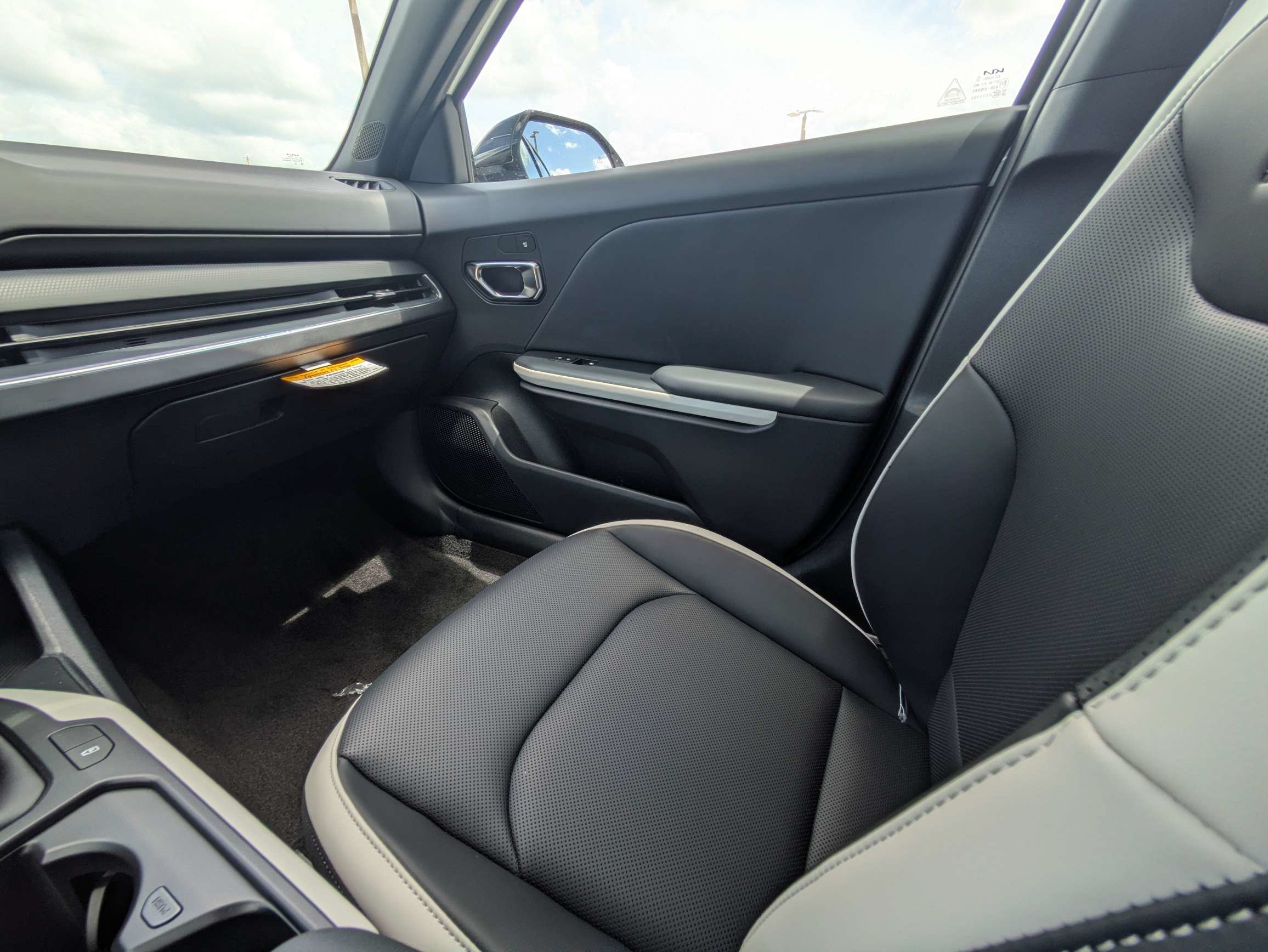 New 2026 Kia K4 EX w/ GT-Line Sunroof Package FWD image 17