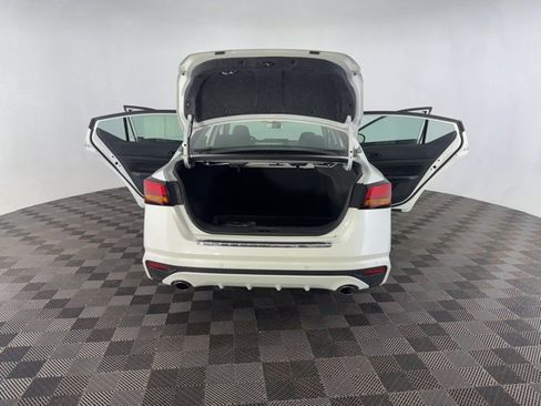 Used 2023 Nissan Altima 2.5 SV w/ SV Premium Package image 15