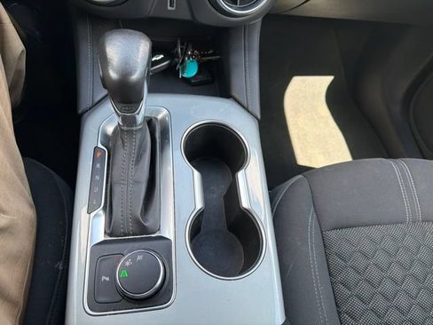 Used 2020 Chevrolet Blazer LT FWD image 17