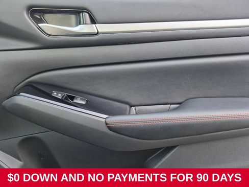 Used 2025 Nissan Altima 2.5 SR FWD image 32