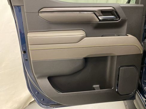 Used 2023 Chevrolet Silverado 1500 ZR2 w/ Technology Package image 12