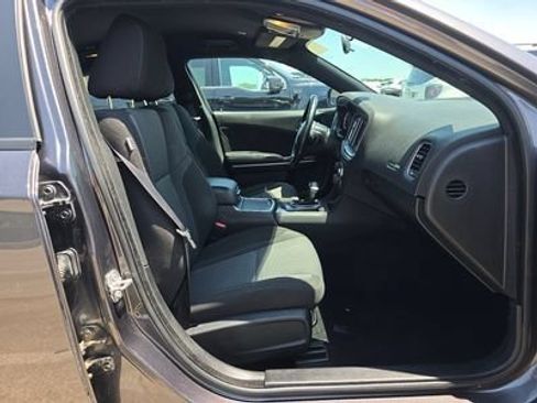 Used 2020 Dodge Charger SXT RWD image 8