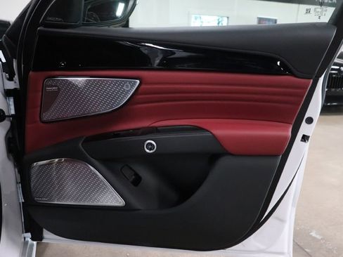 Used 2023 Maserati Grecale Modena image 27