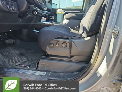 Used 2023 Chevrolet Silverado 1500 LT Trail Boss w/ LT Trail Boss Premium Package AWD/4WD image 5