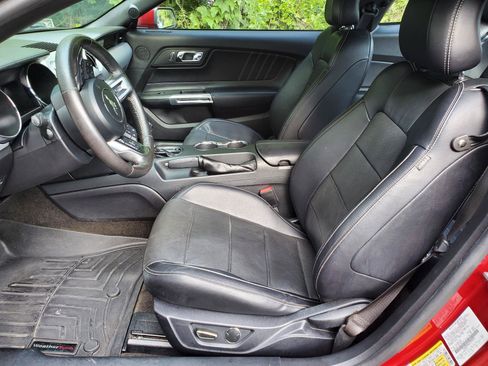 Used 2016 Ford Mustang Premium w/ Equipment Group 201A RWD image 22