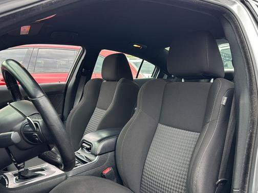 Used 2022 Dodge Charger R/T RWD image 15