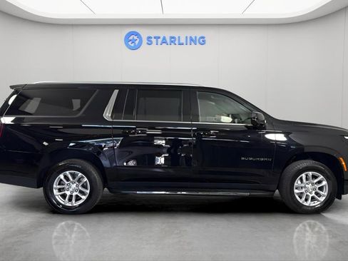 Used 2025 Chevrolet Suburban LS image 12