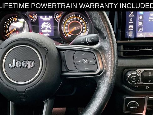 Used 2025 Jeep Gladiator Sport AWD/4WD image 28