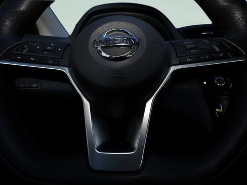 Used 2019 Nissan Rogue Sport SV FWD image 31