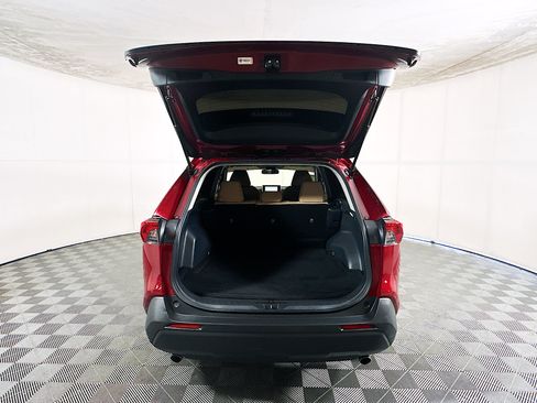 Used 2025 Toyota RAV4 LE AWD/4WD image 30