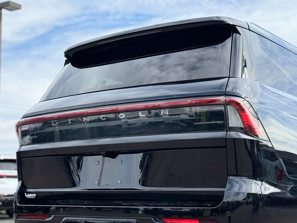 Used 2025 Lincoln Navigator L Reserve AWD/4WD image 46