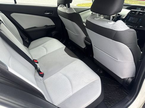 Used 2017 Toyota Prius Two FWD image 12