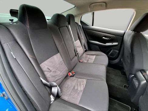 Certified 2025 Nissan Sentra SR FWD image 20