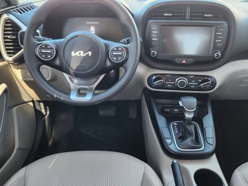 Certified 2024 Kia Soul LX FWD image 12