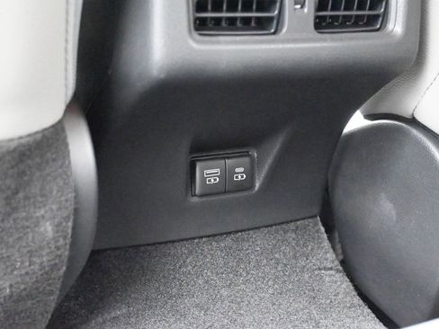 Used 2026 Toyota Camry SE w/ Convenience Package image 38