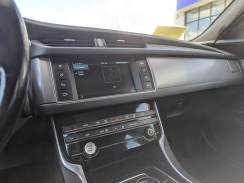 Used 2016 Jaguar XF R-Sport AWD/4WD image 22
