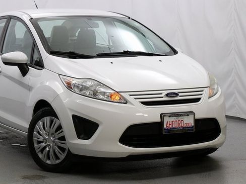 Used 2012 Ford Fiesta S image 2