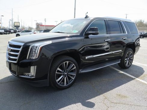 Used 2016 Cadillac Escalade Luxury image 8