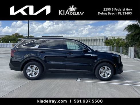 New 2026 Kia Sorento LX FWD image 2