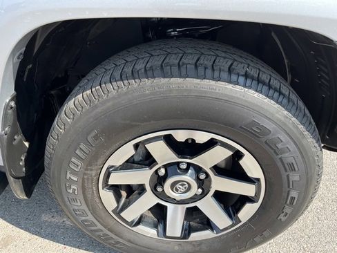 Used 2024 Toyota 4Runner TRD Off-Road Premium image 19